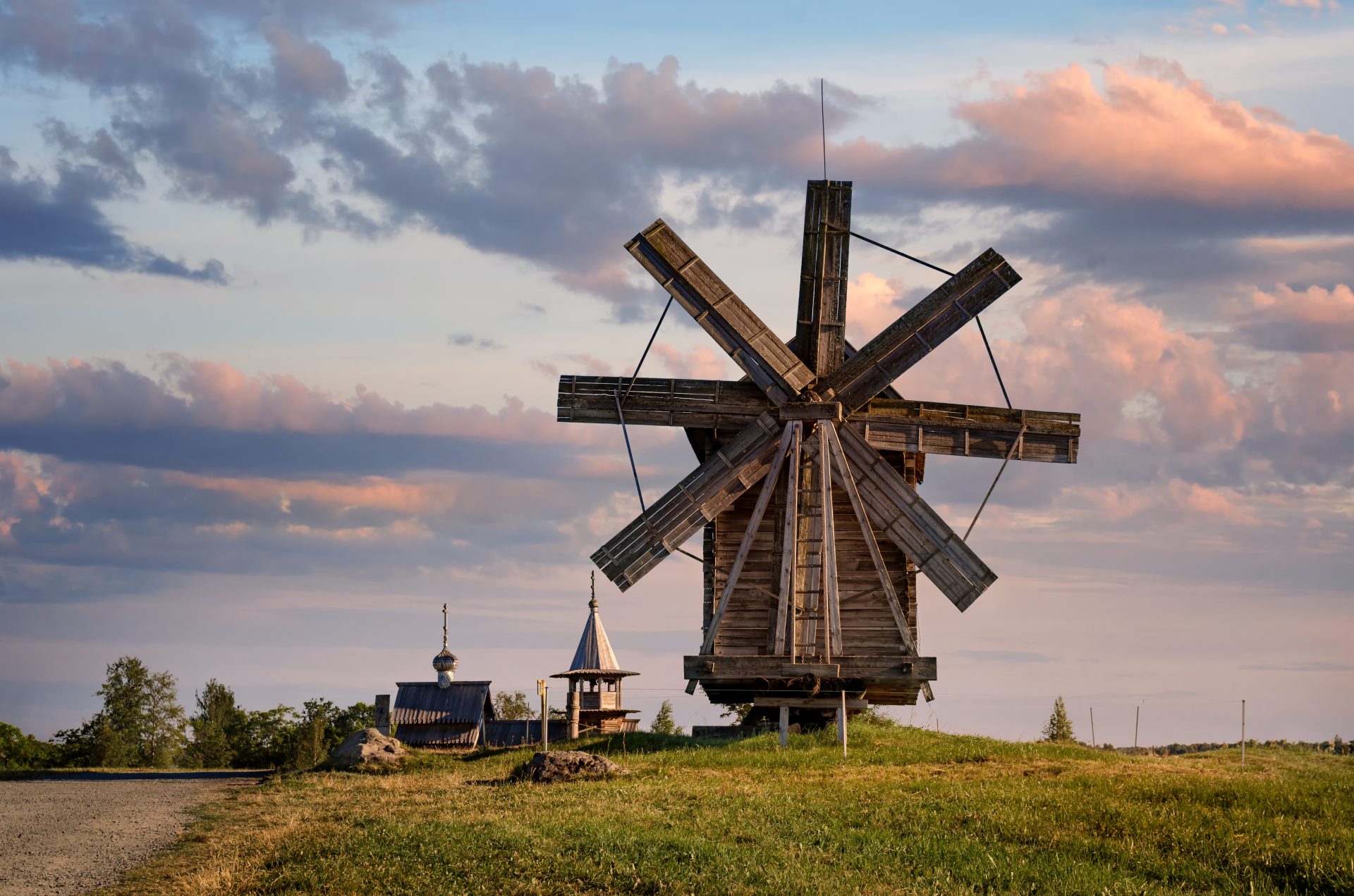 Kizhi,Island,,Russia,,Karelia.,A,View,Of,The,Wooden,Mill